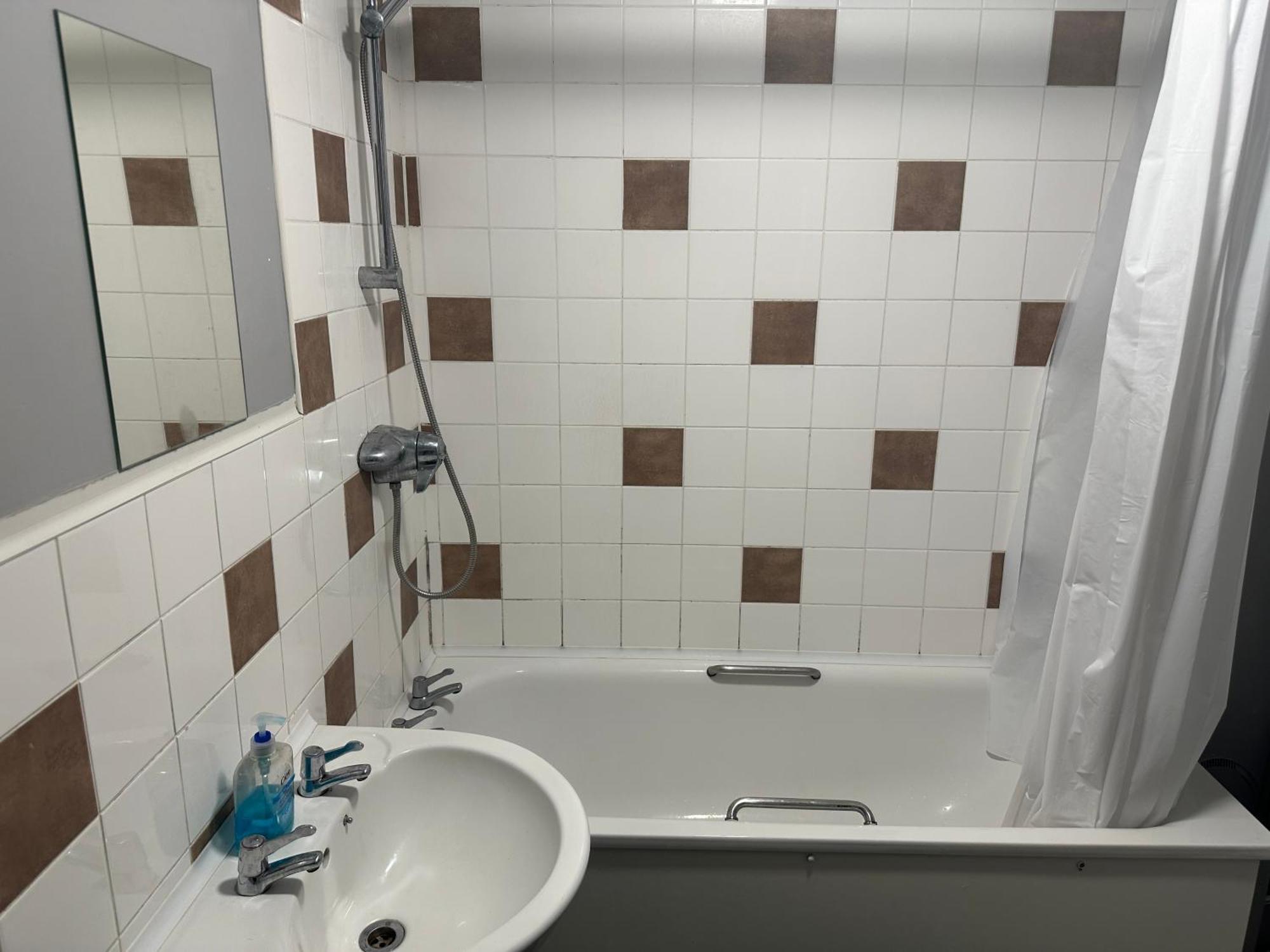 Wembley Serviced Apartment, 20Mins From Central לונדון מראה חיצוני תמונה